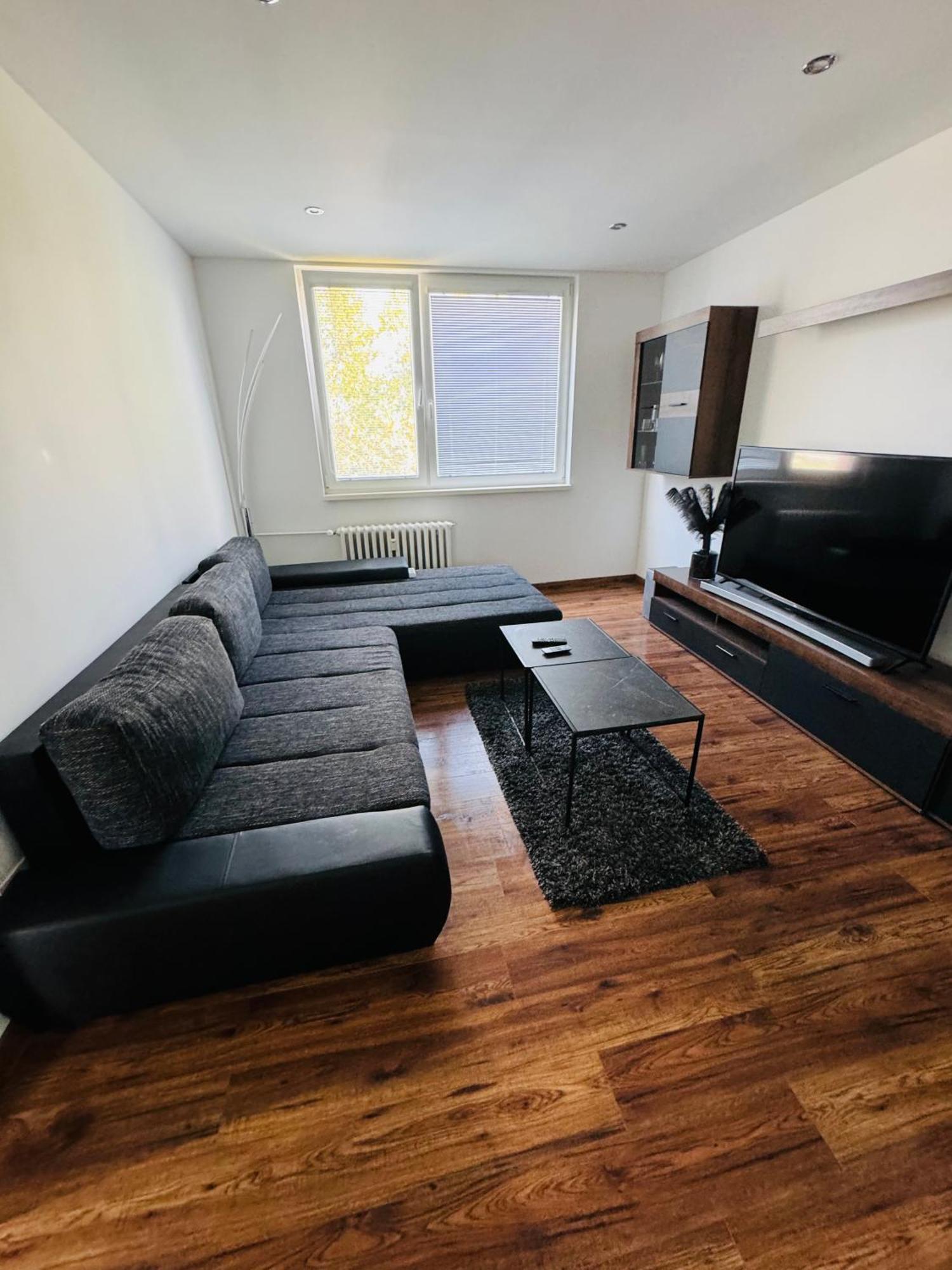 Peti Apartman Centrum غالنتا المظهر الخارجي الصورة