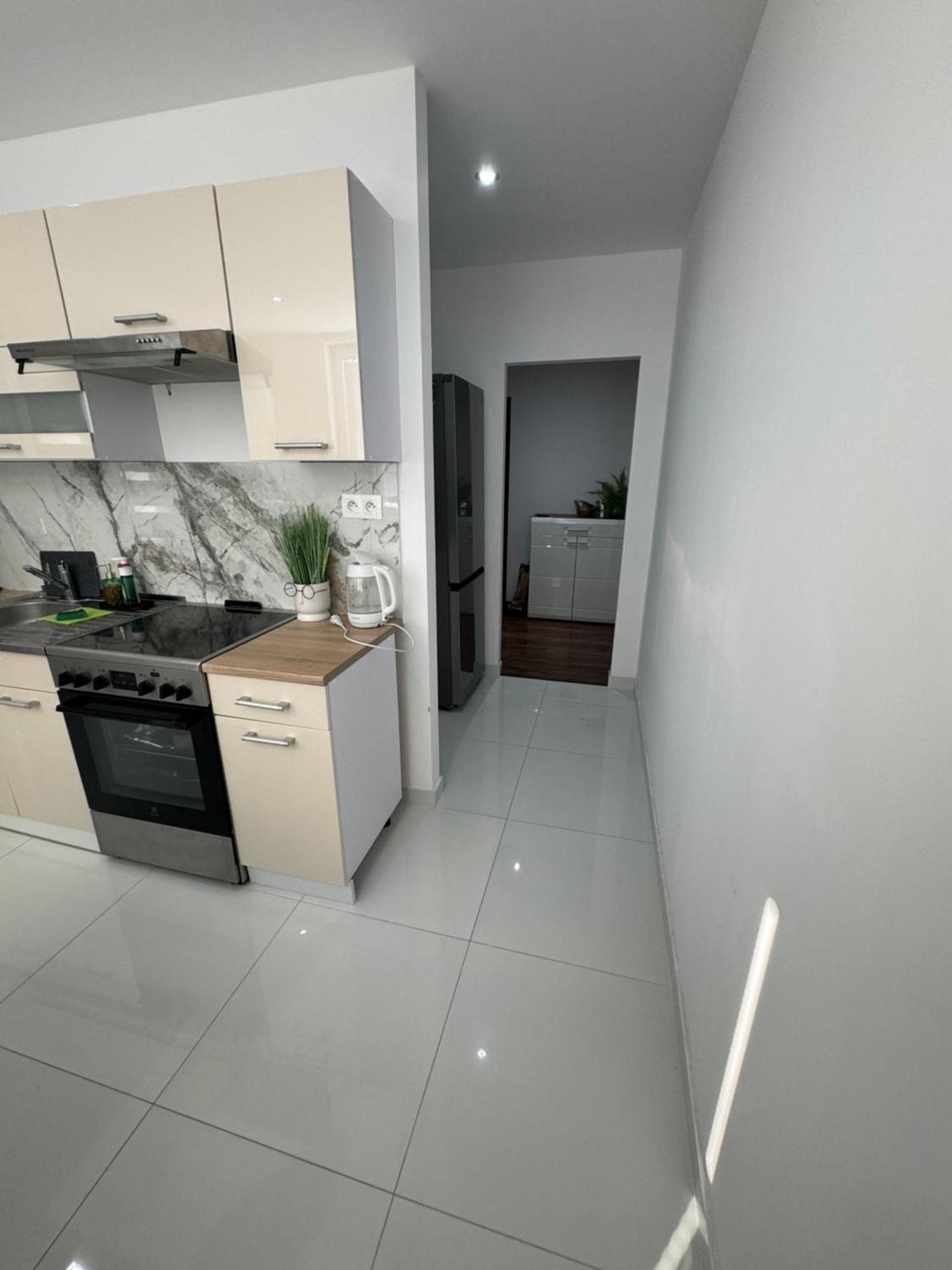 Peti Apartman Centrum غالنتا المظهر الخارجي الصورة